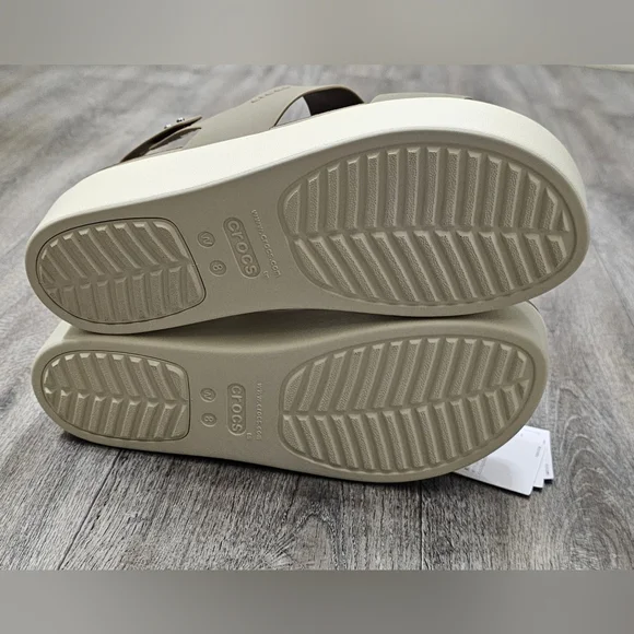 Crocs Women's Brooklyn Low Wedge Sandals - Size 8 *NWT* - Picture 7 of 7